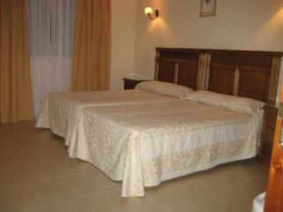 Hotel Las Fuentes - Torrecaballeros - 7