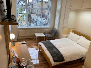 Chatsworth Guest House - London - 3