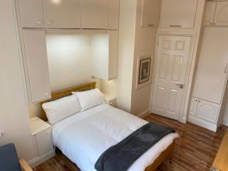Chatsworth Guest House - London - 8