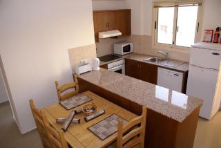 Pleasantly furnished Apartment B201 with large terrace, Wi-Fi & Android TV - Peyia - 7