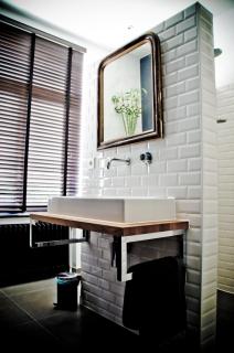 House Ninety Guesthouse - 7