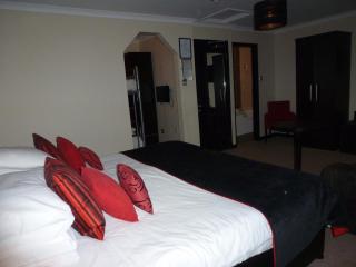The Popinjay Hotel - Larkhall - 6