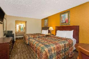 Days Inn by Wyndham Chester - 4