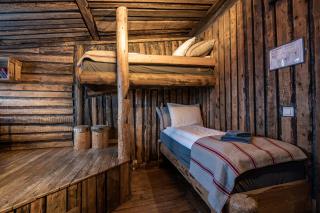 Basecamp Hotel - Longyearbyen - 1