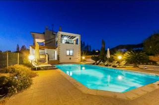 Villa Agnanti Exceptional Secluded Tranquil Sunset Beach Villa - Nea Dimmata - 4