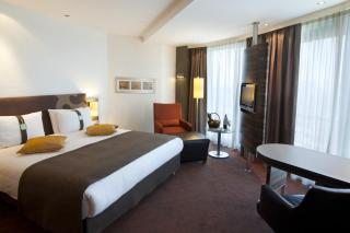 Holiday Inn Almaty by IHG - Almaty - 3