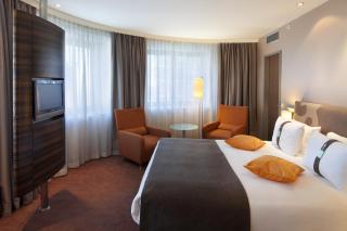 Holiday Inn Almaty by IHG - Almaty - 4