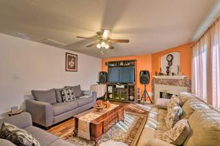 Family-Friendly Home about 12 Mi to Space Center! - 5