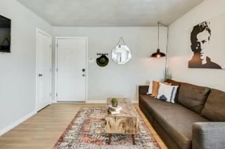 The Swank • Close to Downtown - Dallas - 9