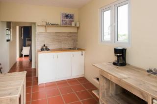 Smileys Apartment and Car Rental - Willemstad - 6