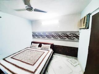 AMAN RESIDENCY - New Delhi - 3