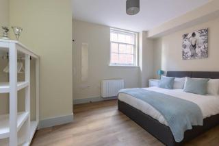Apartment 4, Isabella House, Aparthotel, By RentMyHouse - Hereford - 4