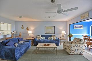 On the Beach, Walk to Village, Watch the Sunsets from Balcony - Siesta Key - 4