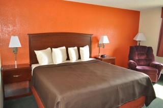AmericInn by Wyndham Plymouth - Plymouth - 8