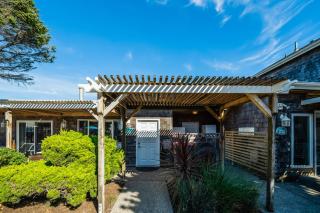Sandals Inn | Spa Suite - Cannon Beach - 7