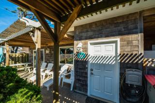 Sandals Inn | Oceanside Cabana - Cannon Beach - 2