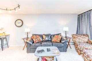 Cozy Crystal Mountain Condo - Girdwood - 8