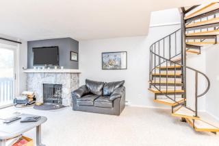 Cozy Crystal Mountain Condo - Girdwood - 6