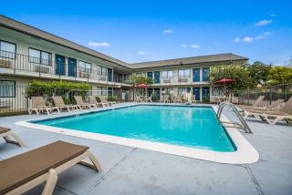 Motel 6-College Station, TX - Bryan - College Station - 2