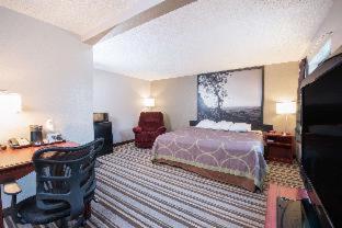 Super 8 by Wyndham Jamestown - 7