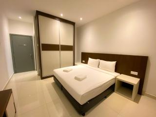AZ Hotel & Serviced Apartments - Labuan - 2
