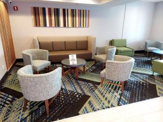 Holiday Inn Express Maspeth by IHG - 8