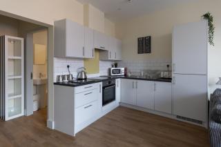 Apartment 6, Isabella House, Aparthotel, By RentMyHouse - Hereford - 7