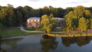 Badehaus Hotel & Restaurant - Neubrandenburg - 0