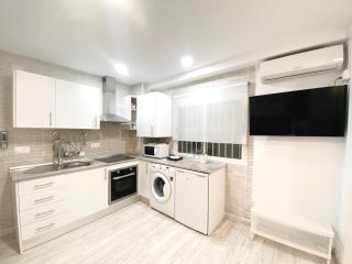 GMC Turistics - La Casita de Atarazanas - Malaga - 4