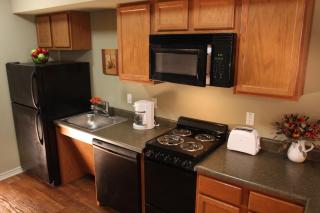Eagle's Den Suites Carrizo Springs a Travelodge by Wyndham - Carrizo Springs - 9