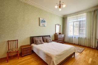 Apartment near Lva Tolstoho Square - Kiev - 9