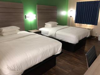 Travelers Inn and Suites Wharton - Wharton - 4