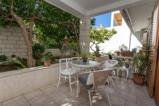 Historic center Hvar town- a few steps from the main square - 3