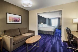 Holiday Inn & Suites Grande Prairie by IHG - Grande Prairie - 9
