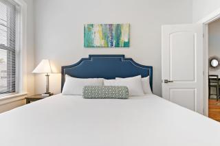 Newly Renovated 1BR Apt in Ideal Location - Belmont E1 - Chicago - 1