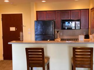 Ocean View Luxurious Condo-BEST location + balcony - Destin - 2