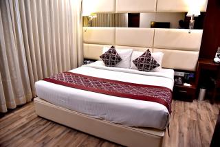 Clarks Inn Suites Gwalior - Gwalior - 8