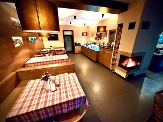 Hotel & Restaurant Pod Kaštany - Krupka - Marsov - 6