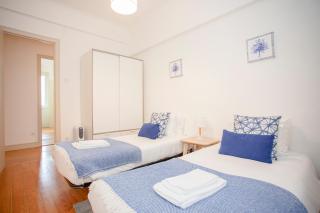 Liiiving in Porto | Light Spacious Apartment - Porto - 2
