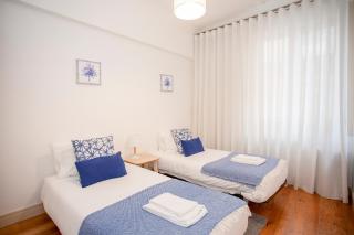 Liiiving in Porto | Light Spacious Apartment - Porto - 4