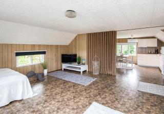 Seaman's nest - - 4