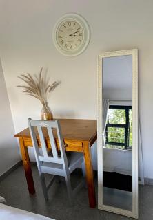Tidor Garden Cottage - 4