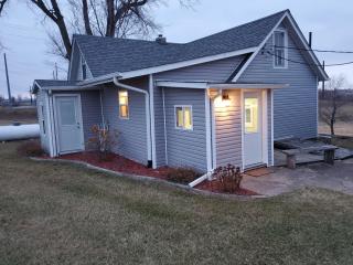 THE LOST GEM.... A Little Bit Country - Oskaloosa - 1