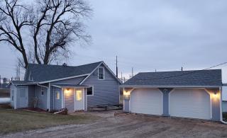 THE LOST GEM.... A Little Bit Country - Oskaloosa - 0