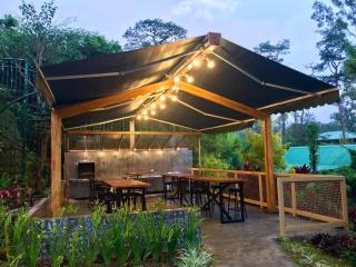 Log Cabin Hotel - Baguio - 1