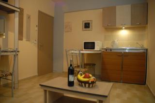 Takis Hotel Apartments - 6