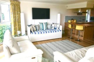 Barton on Sea self contained, stunning sea views - 1