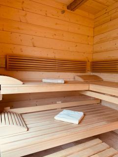 Ferienhaus am See mit Sauna und Whirlpool - 2