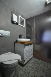 Downtown Two-bedrom Apartment - Tbilisi - 6
