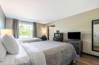 Econo Lodge Dayton North - 2